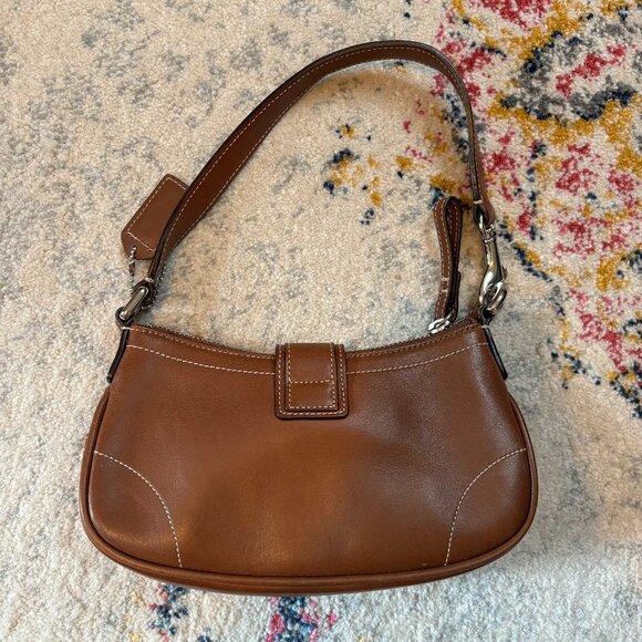 Vintage COACH Mini Hampton Brown Leather Purse - Picture 5 of 7